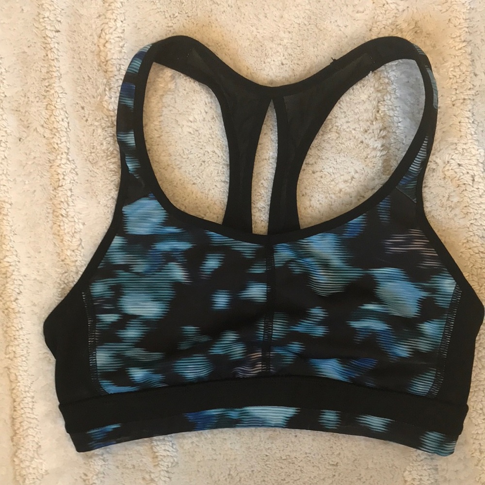 Sports bra 🌺 3 for $20 or 4 for $25